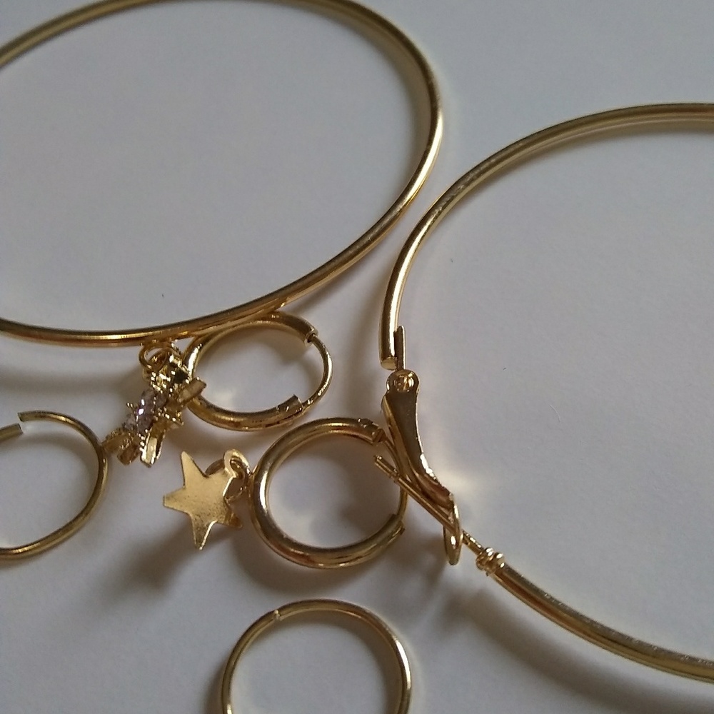 Hot Sexy Chick Gold Plated 3 Pair Star Earring Set - Picture 5 of 5